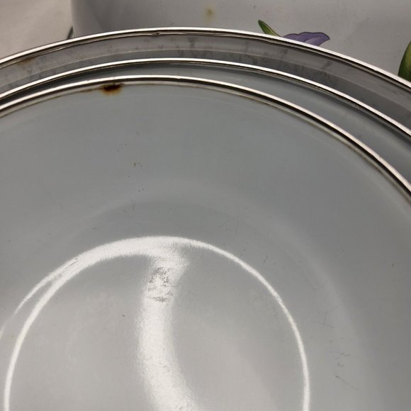 Vintage White Metal Enamel Nesting & Mixing Bowls Mixed Lot of 4 Bowls Kobe - Picture 3 of 7